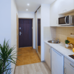 enhancing-small-kitchen-spaces-with-light-color-palettes