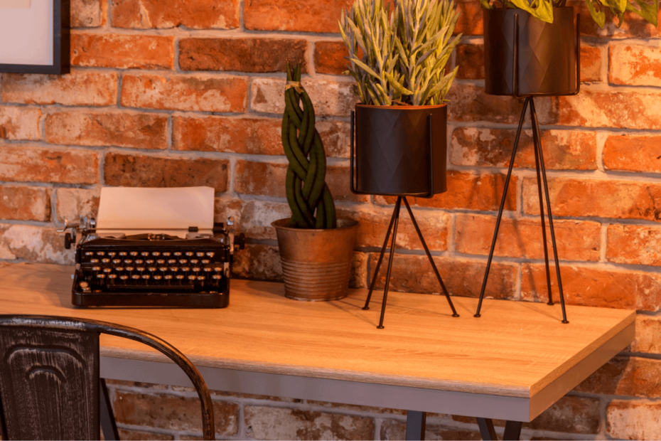 diy-delight-crafting-a-unique-and-efficient-small-home-office