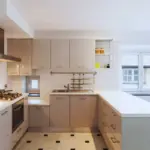 how-to-decorate-a-small-kitchen-in-apartment-maximizing-space-and-style
