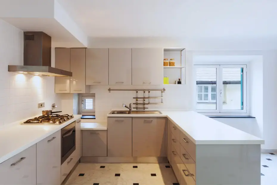 how-to-decorate-a-small-kitchen-in-apartment-maximizing-space-and-style