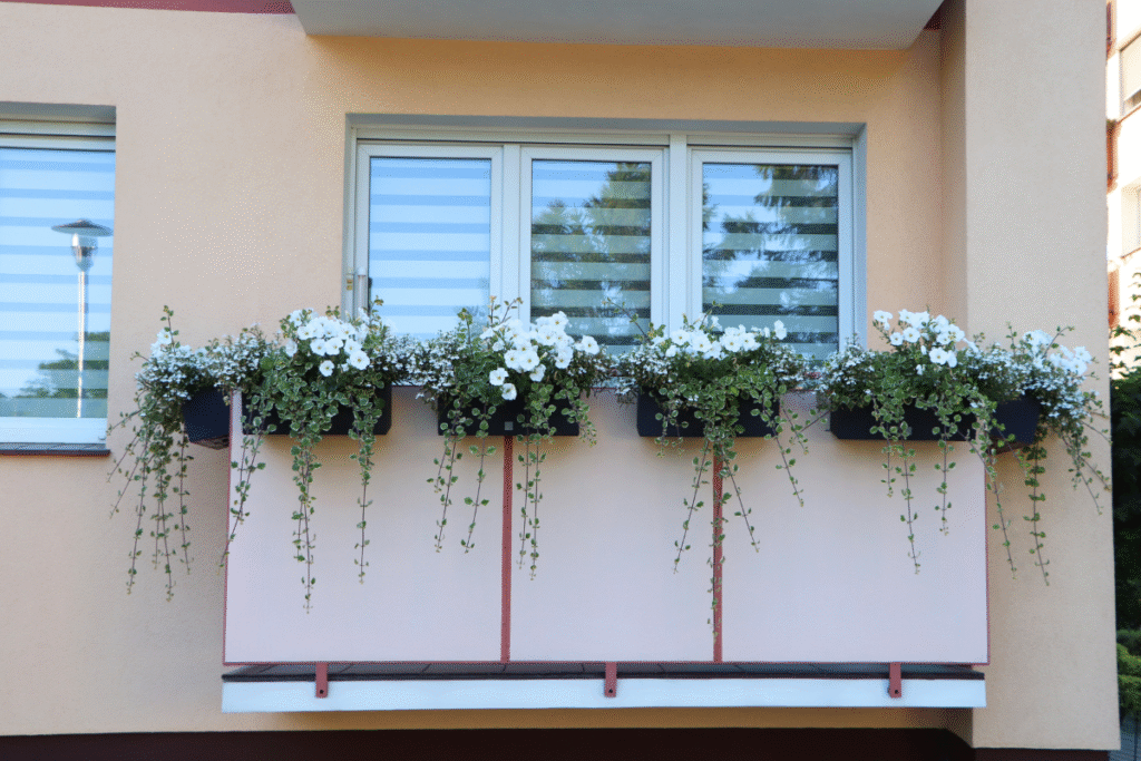 Balcony-Decoration-1